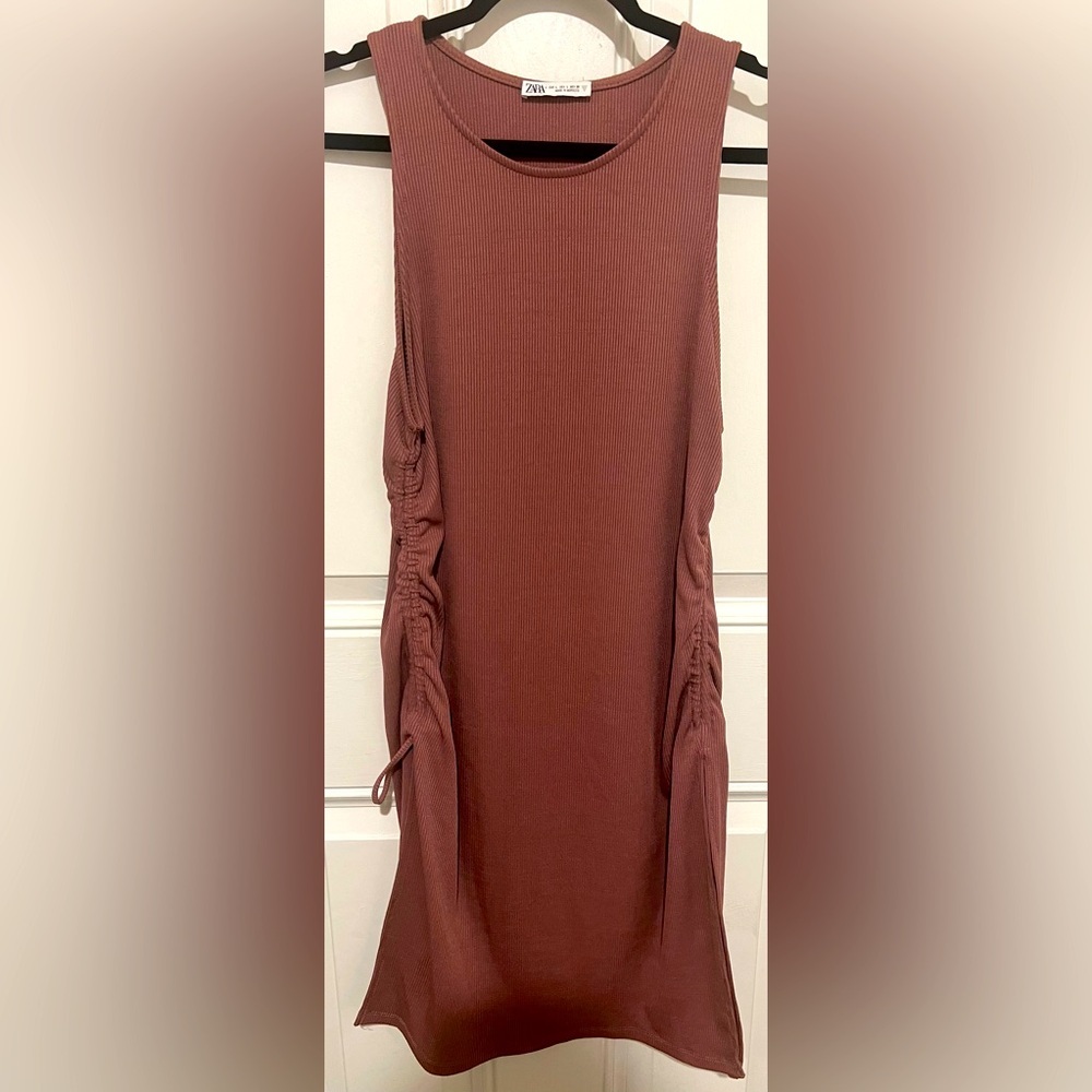 Zara Ribbed Ruched Bodycon Midi Dress - Large 🌻